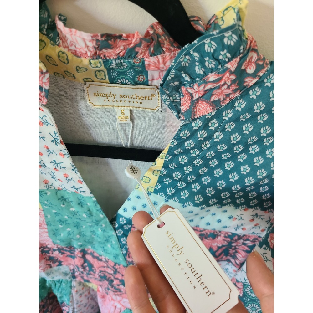 NWT Simply Southern Patchwork Floral Knee Length V neck Shortsleeve Size S - Picture 4 of 6